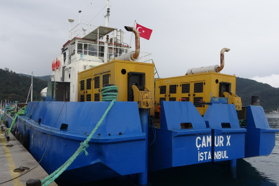 Marmaris'te deniz dibi temizliği için ilk tekne geldi