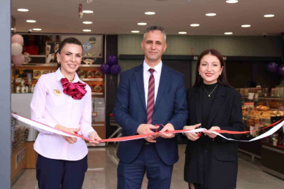 Tuğba Kuruyemiş, 116. şubesini İzmir Güzelbahçe’de açtı