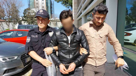 Gitar ve cep telefonu gasbından tutuklandı