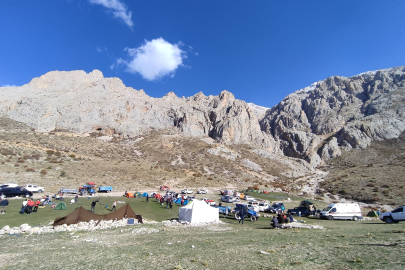 Dağcıların ve doğaseverlerin gözdesi Aladağlar