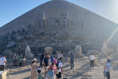 Nemrut Dağına bayram bereketi