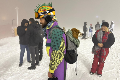 Yeni Yıla Erciyes’te Meşaleli Kar Şöleniyle Girdiler