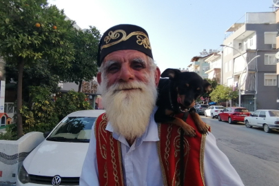 Bir Anlığına Omzundan İndirdiği Köpeğini Kaybetti