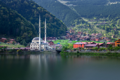 Uzungöl’de Ruhsatsız Otel Skandalı