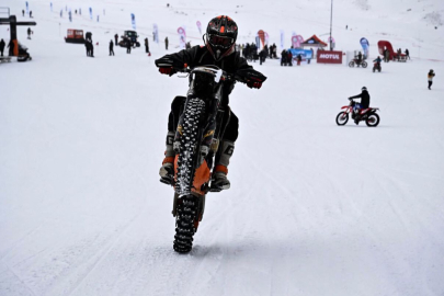Davraz Kayak Merkezi'nde Motosnow Heyecanı