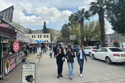 Halfeti, bayram tatilinde ziyaretçi akınına uğradı