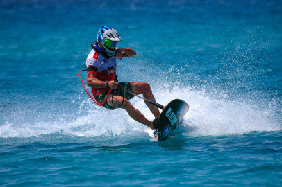 Çeşme’de Motosurf Şampiyonası Başladı