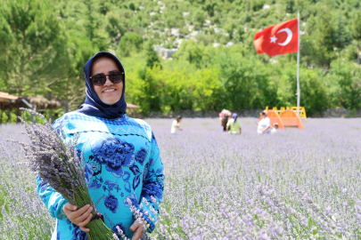 Feke’de Kadınların Lavanta Bahçeleri Turizmi Canlandırıyor