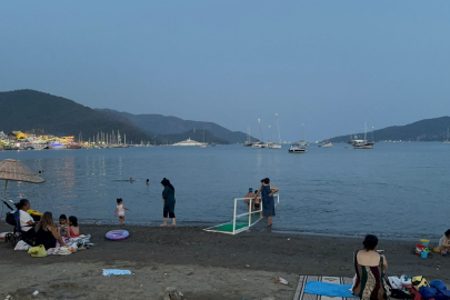 Sıcak Hava Marmaris’te Gece Denizi Keyfini Artırdı