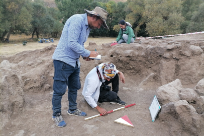 Parmaksız Kale Höyük’te 5 Bin Yıllık Tarih Gün Yüzüne Çıkıyor