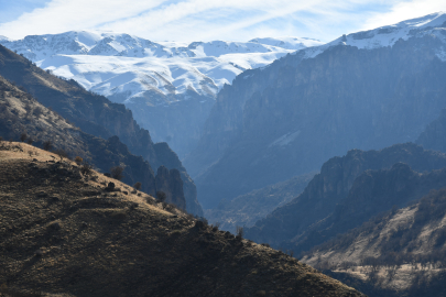 Şırnak, Kör Kandil’de Peri Bacalarını Andıran Doğal Oluşumlar Keşfedildi