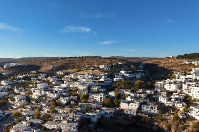 Eğil’de Beyaza Boyanan Evler Bodrum’u Aratmıyor