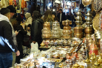 Gaziantep’in tarihi çarşılarında yarıyıl yoğunluğu