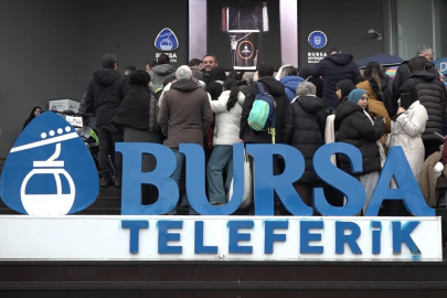 Ona binmek isteyenler 500 metreyi aşan kuyruk oluşturdu