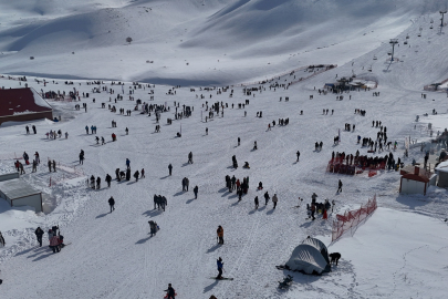 Hesarek Kayak Merkezi ziyaretçi akınına uğradı