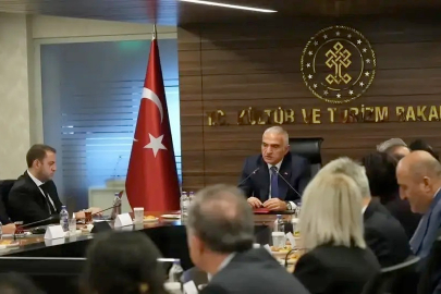 Kültür ve Turizm Bakanı Ersoy, Dijital Turizm Platformlarıyla Buluştu