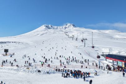 Erciyes'te kış turizmi hareketliliği artarak devam ediyor