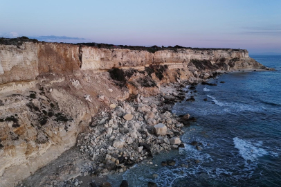 Bozcaada Polente Burnu’nda göçük meydana geldi