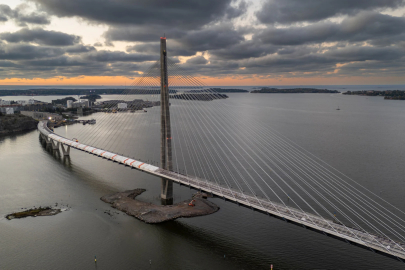 Dev köprü hizmete girdi: Otomobillere kapalı yeni ulaşım modeli