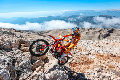 Enduro tutkunları 3 bin 200 metreye meydan okuyacak
