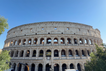 "Troya Sergisi" 221 eserle Roma'da