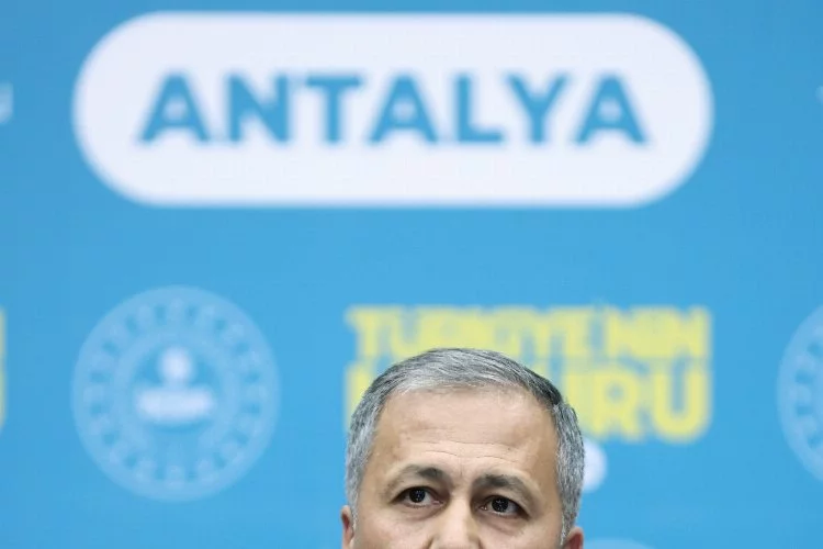 İçişleri Bakanı Yerlikaya, Antalya'da güvenlik toplantısı sonrası konuştu: