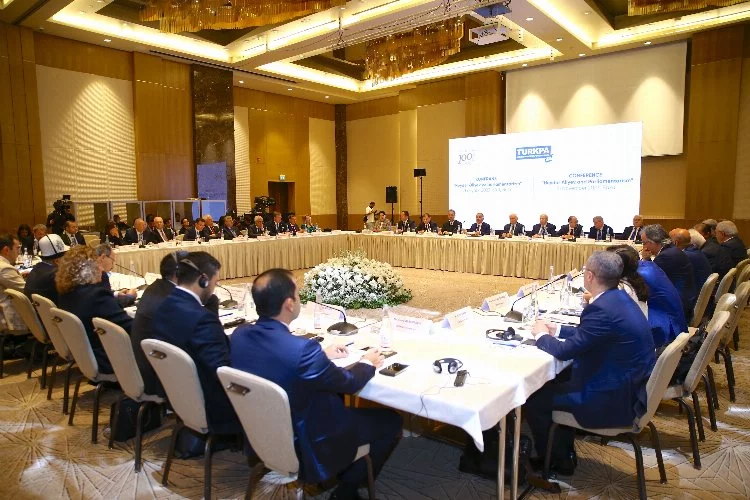 TBMM Başkanvekili Bozdağ, Bakü'de "Haydar Aliyev ve Parlamentarizm" konferansında konuştu: