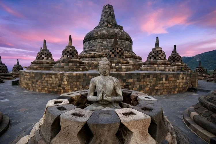 Borobudur Tapınağı: Binlerce Yılın Işığında Bir Mirasın Keşfi