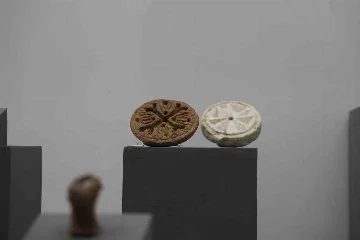 Sivas’ta bulunan bin 500 yıllık ekmek mührü Arkeoloji Müzesi’nde sergileniyor