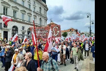 Polonya’da 35 bin kişilik çiftçi protestosu