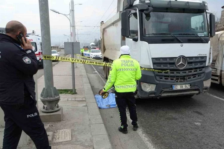 Malatya’da kamyonun çarptığı yaya hayatını kaybetti