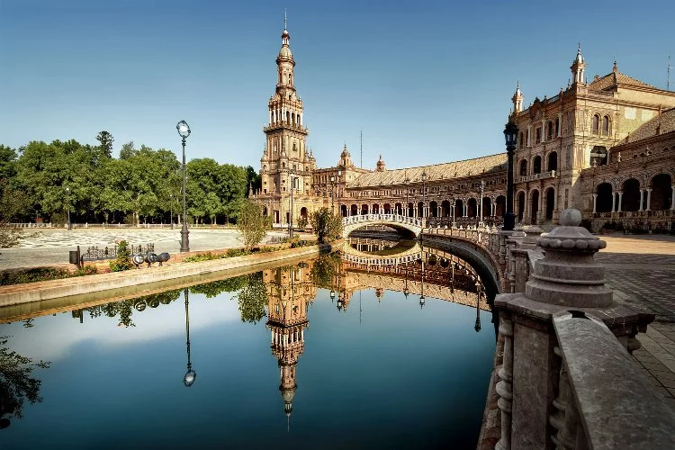 İspanya'nın turizm gelirinin 200 milyar doları aşması bekleniyor