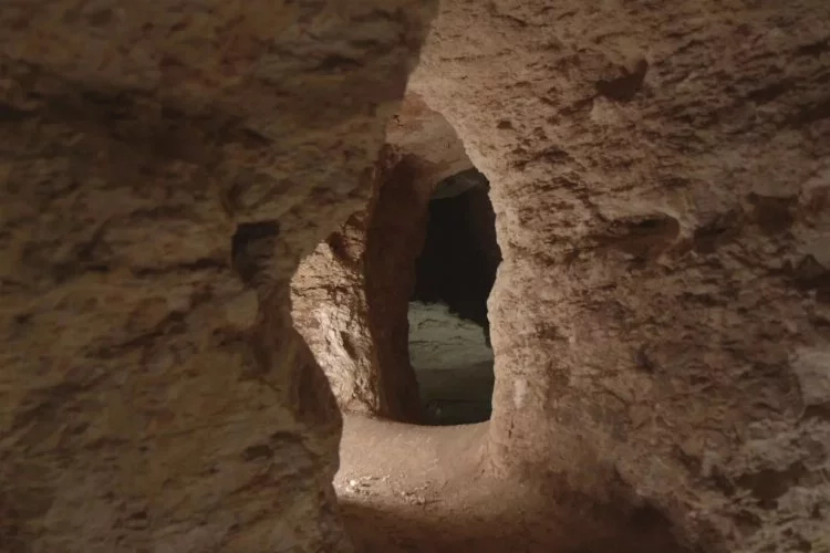 İsrail'de 2 bin yıl öncesine ait yeraltı sığınağı ortaya çıkarıldı
