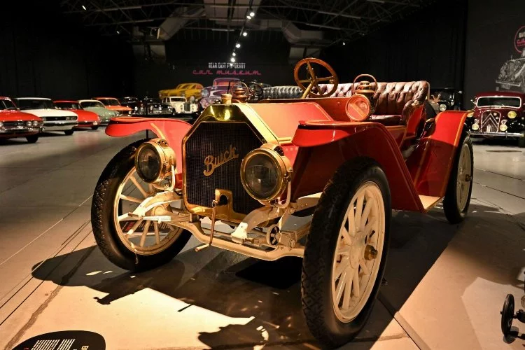 Kıbrıs Araba Müzesi: Tarihin Hızla Dönüşü