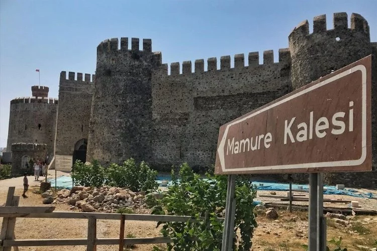 Mamure Kalesi: Tarihin İzlerini Taşıyan Anadolu'nun Devasa Kalesi