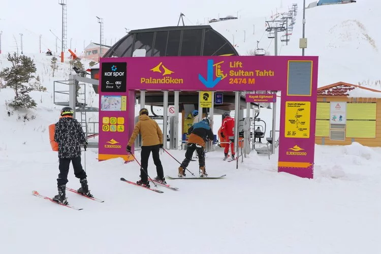Sezonu ilk açan Palandöken'de kayak keyfi devam ediyor
