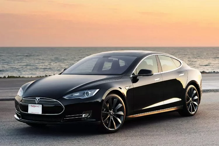 Tesla'nın ilk çeyrek kârında dev kayıp